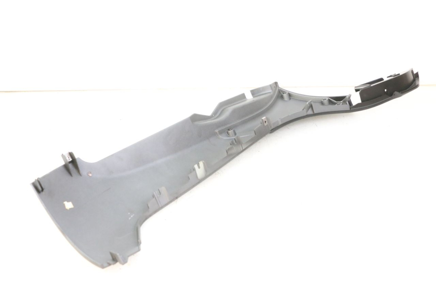 photo de LEFT BELLY PANEL PIAGGIO MP3 500 (2014 - 2017) - Surface and material condition