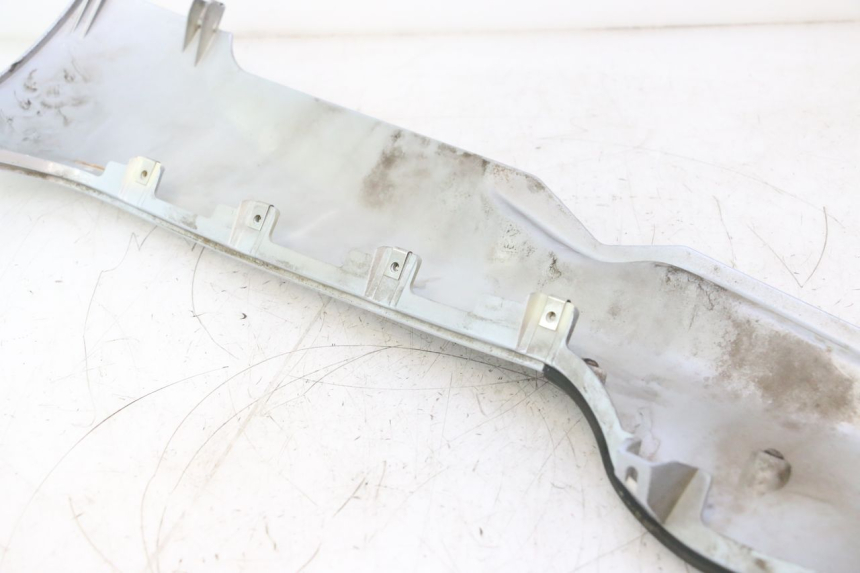 photo de LEFT LOWER FAIRING PIAGGIO MP3 125 (2006 - 2014) - Surface and material condition