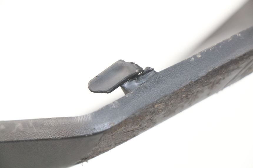 photo de LEFT LOWER FAIRING SYM ORBIT III 3 4T 50 (2018 - 2021) - Zoom on usage condition