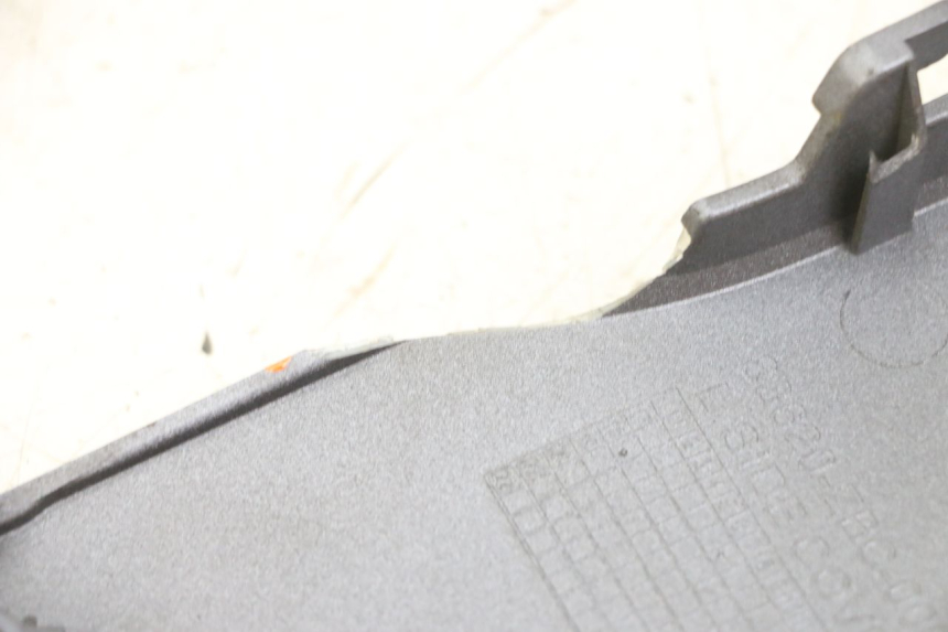 photo de LEFT BELLY PANEL PEUGEOT BELVILLE 125 (2017 - 2021) - Product overview