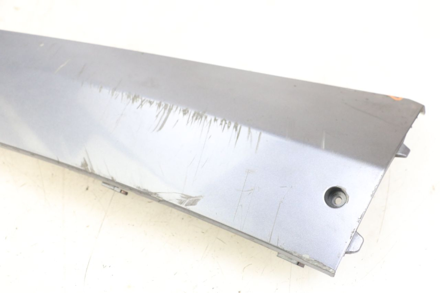 photo de LEFT BELLY PANEL PEUGEOT BELVILLE 125 (2017 - 2021) - Checked used part