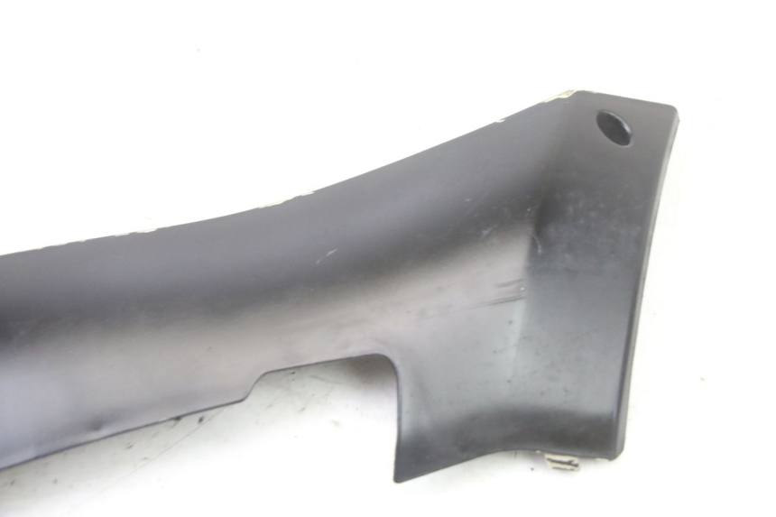 photo de LEFT BELLY PANEL PEUGEOT STREETZONE I 2T 50 (2018 - 2020) - Zoom on usage condition