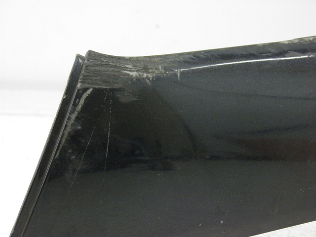 photo de LEFT BELLY PANEL PIAGGIO X8 STREET 125 (2006 - 2007) - Fixing points details