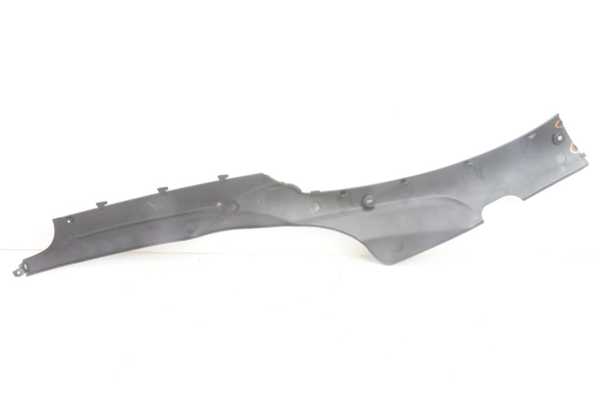 photo de LEFT BELLY PANEL TNT MOTOR ROMA 10' 4T 50 (2007 - 2018) - Fixing points details