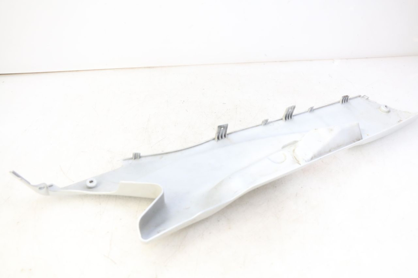 photo de LEFT LOWER FAIRING DAELIM S3 125 (2010 - 2017) - Zoom on usage condition