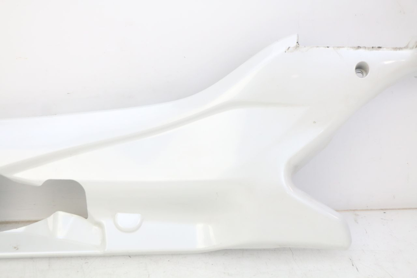 photo de LEFT LOWER FAIRING DAELIM S3 125 (2010 - 2017) - Markings and original references