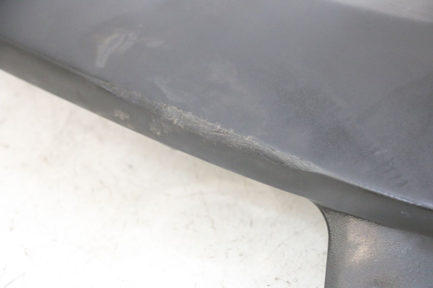 photo de LEFT BELLY PANEL PEUGEOT SATELIS COMPRESSOR K15 125 (2006 - 2009) - Distinctive features