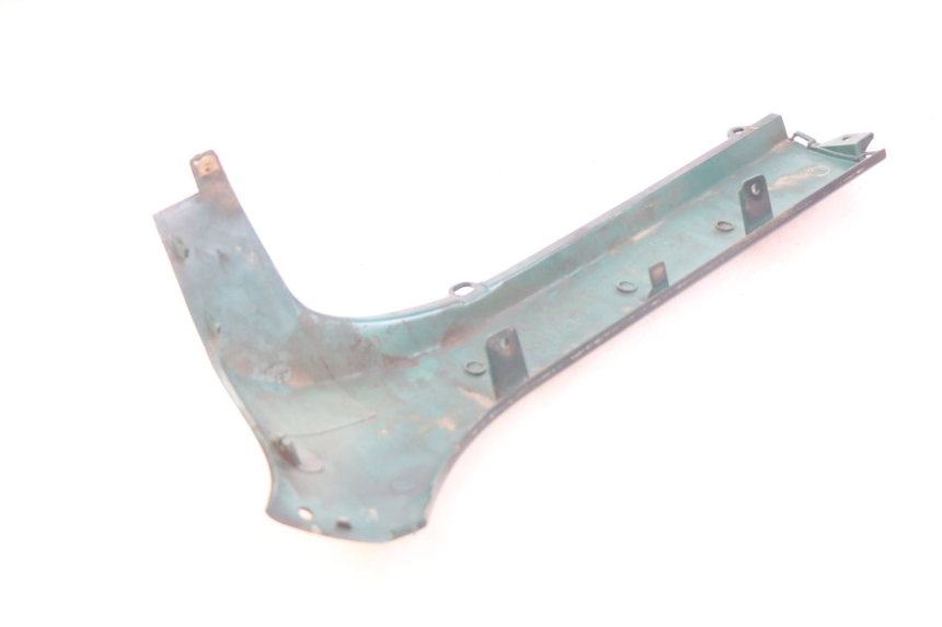 photo de LEFT LOWER FAIRING PEUGEOT SV 125 (1991 - 1994) - Technical close-up