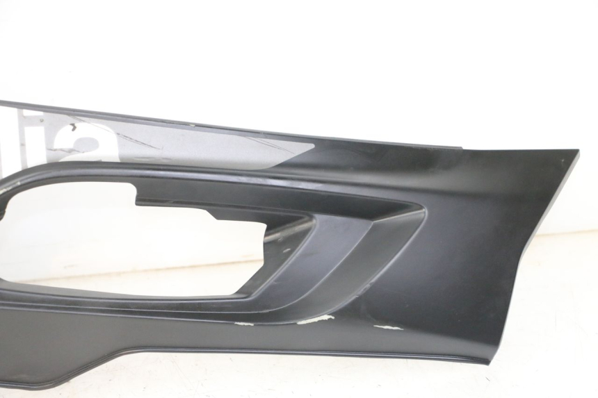 photo de LEFT LOWER FAIRING APRILIA SXR 50 (2021 - 2023) - Surface and material condition