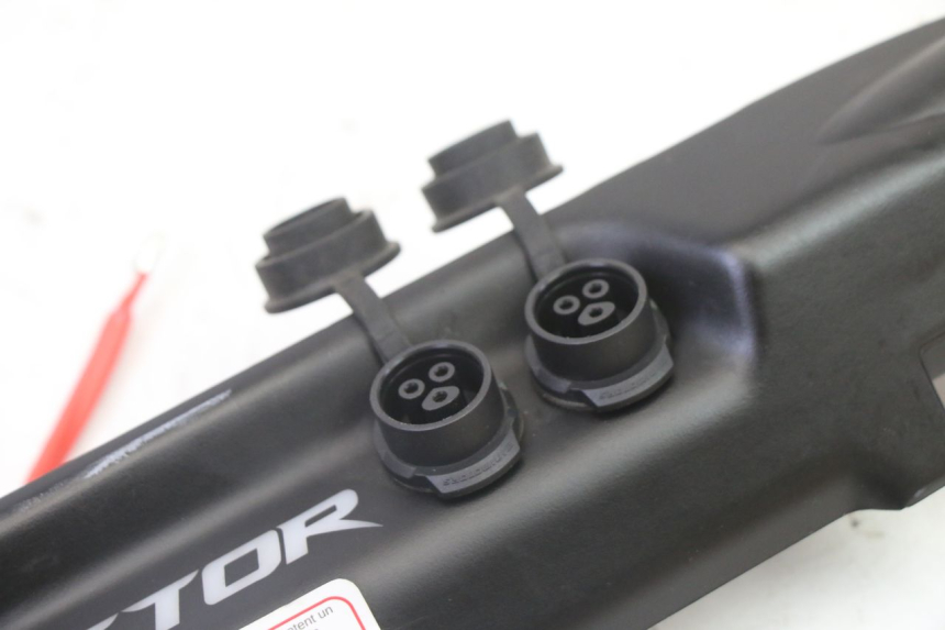 photo de LEFT LOWER FRAME DUALTRON VICTOR LIMITED 1 - Technical close-up