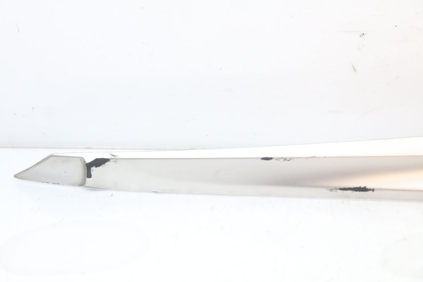 photo de LEFT LOWER FAIRING YAMAHA XMAX X-MAX ABS 125 (2017 - 2020) - Component detail