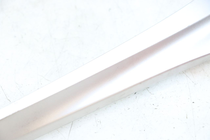 photo de LEFT LOWER FAIRING YAMAHA XMAX X-MAX ABS 125 (2017 - 2020) - Checked used part