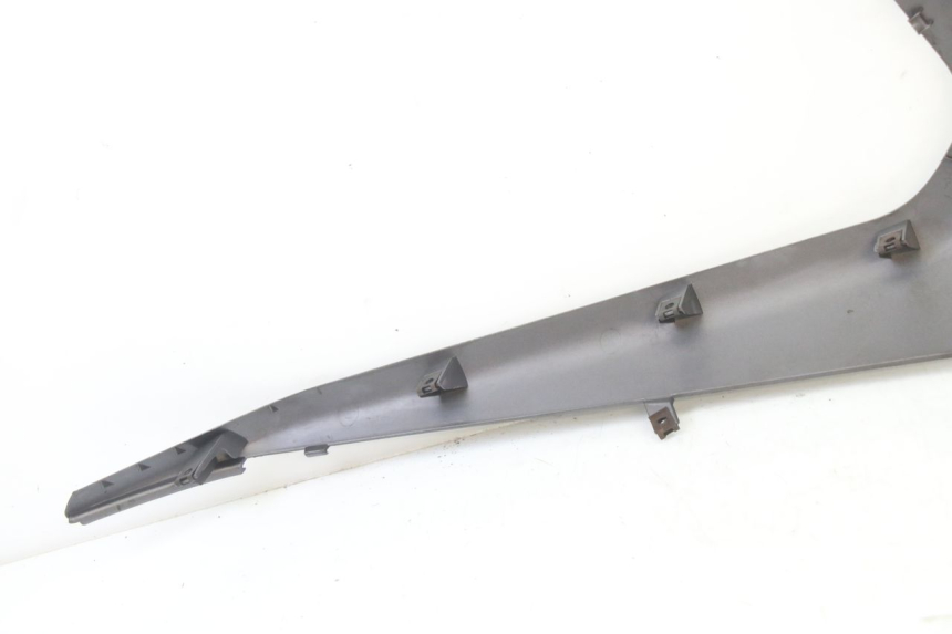 photo de LEFT LOWER FAIRING YAMAHA XMAX X-MAX 125 (2006 - 2009) - Product overview