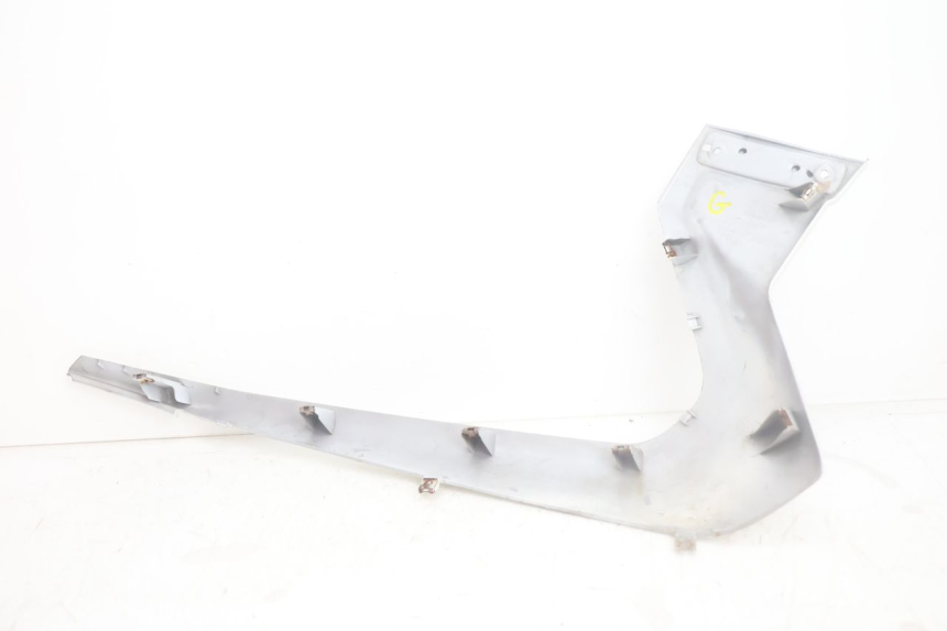 photo de LEFT LOWER FAIRING YAMAHA XMAX X-MAX 125 (2006 - 2009) - Surface and material condition