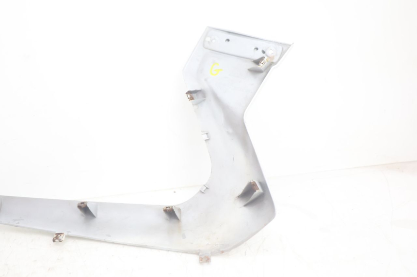 photo de LEFT LOWER FAIRING YAMAHA XMAX X-MAX 125 (2006 - 2009) - Markings and original references