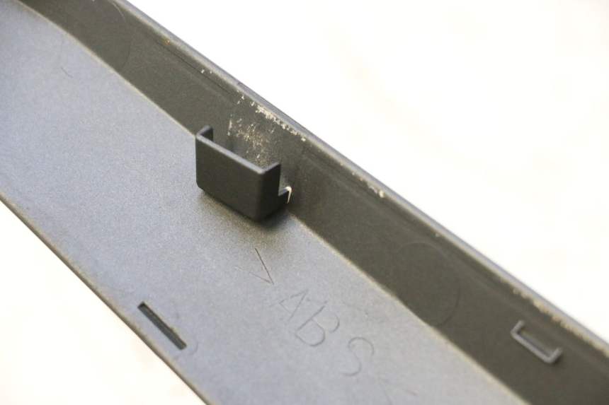 photo de LEFT BELLY PANEL YAMAHA X-MAX XMAX 125 (2010 - 2013) - Additional view of the item