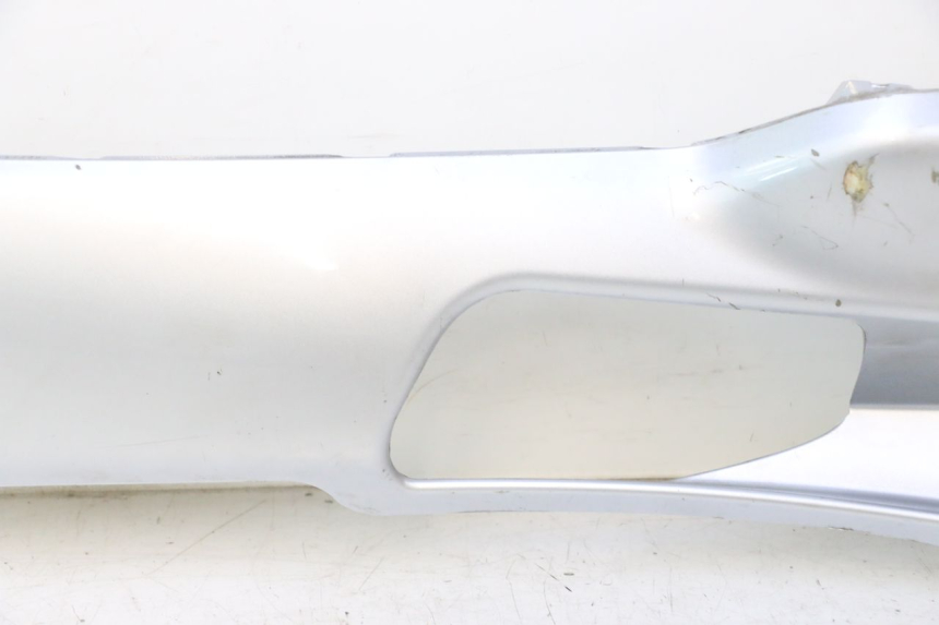 photo de LEFT BELLY PANEL PIAGGIO X8 STREET 125 (2006 - 2007) - Zoom on usage condition