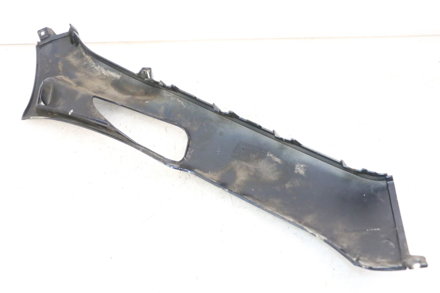 photo de LEFT LOWER FAIRING PIAGGIO XEVO - X EVO 125 (2007 - 2017) - Component detail