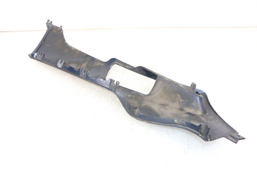 photo de LEFT LOWER FAIRING PIAGGIO XEVO - X EVO 125 (2007 - 2017) - Alternative perspective