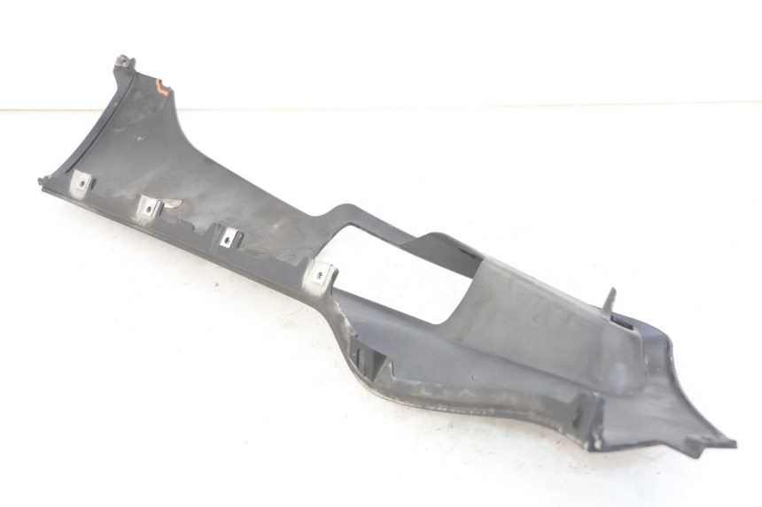 photo de LEFT LOWER FAIRING PIAGGIO XEVO - X EVO 125 (2007 - 2017) - Technical close-up