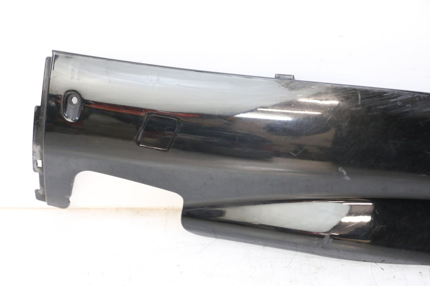 photo de LEFT BELLY PANEL YAMAHA YP MAJESTY 125 (2007 - 2010) - Technical close-up