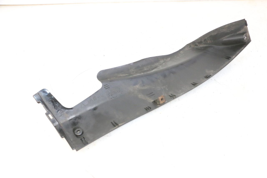 photo de LEFT BELLY PANEL YAMAHA YP MAJESTY 125 (2007 - 2010) - Technical close-up