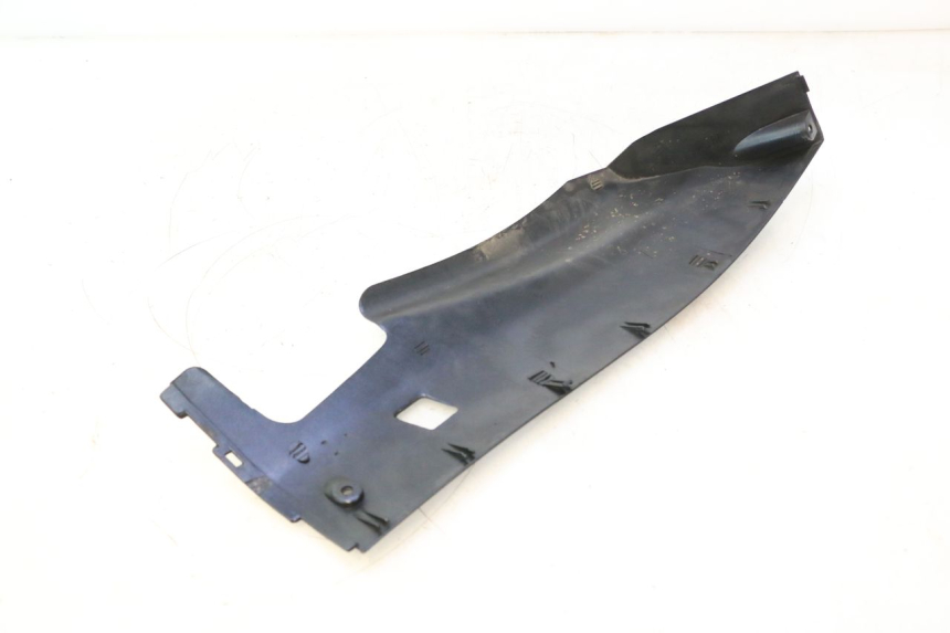 photo de LEFT BELLY PANEL YAMAHA YP MAJESTY 125 (1998 - 2001) - Surface and material condition