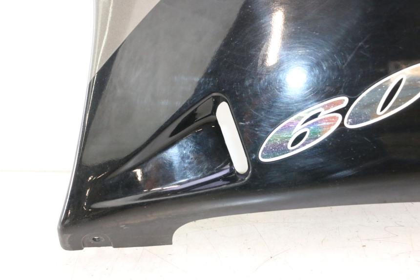 photo de LEFT BELLY PANEL KAWASAKI ZZR 600 (1995 - 2004) - Zoom on usage condition