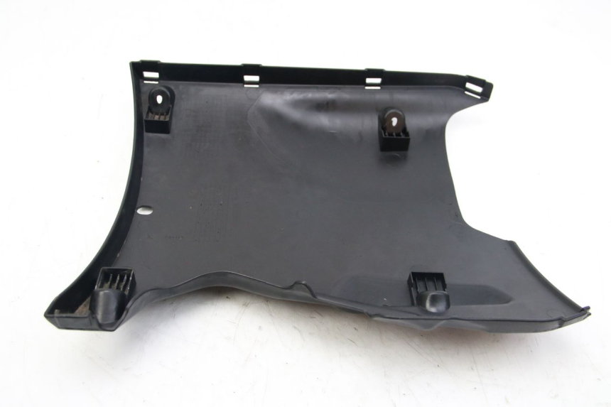 photo de LOWER PART OF THE BODY PEUGEOT KISBEE 2T 50 (2018 - 2022) - Technical close-up