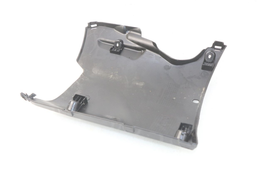 photo de LOWER PART OF THE BODY PEUGEOT KISBEE 4T 50 (2018 - 2022) - Alternative perspective