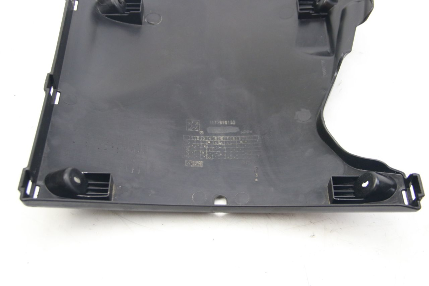 photo de LOWER PART OF THE BODY PEUGEOT KISBEE 4T 50 (2018 - 2022) - Product overview