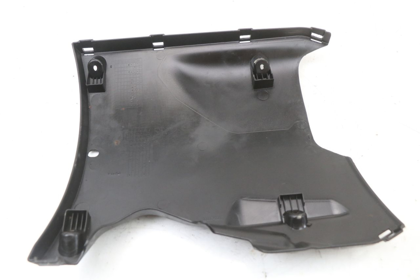 photo de LOWER PART OF THE BODY PEUGEOT KISBEE 4T 50 (2018 - 2022) - Technical close-up