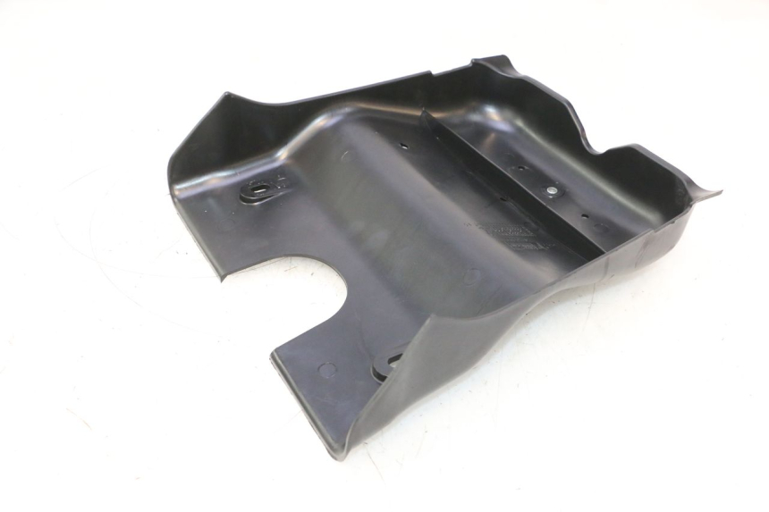 photo de BELLY PANEL PIAGGIO MP3 LT 400 (2007 - 2012) - Zoom on usage condition