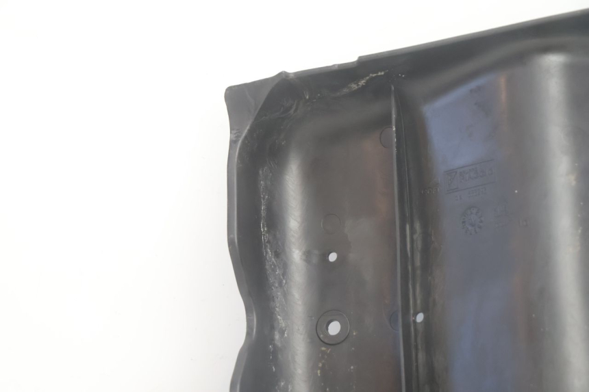 photo de BELLY PANEL PIAGGIO MP3 500 (2011 - 2015) - Surface and material condition