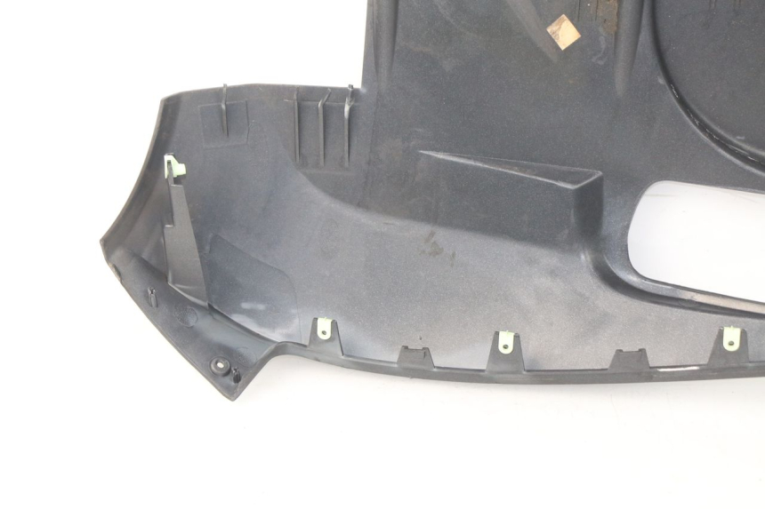 photo de BELLY PANEL PEUGEOT SATELIS 300 (2012 - 2015) - High-resolution close-up