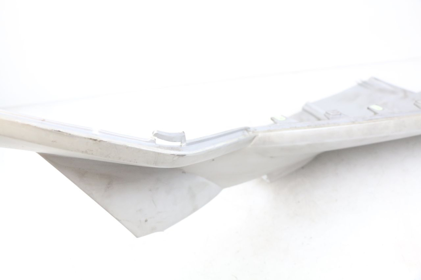 photo de LOWER FAIRING PEUGEOT SATELIS 125 (2010 - 2012) - Distinctive features