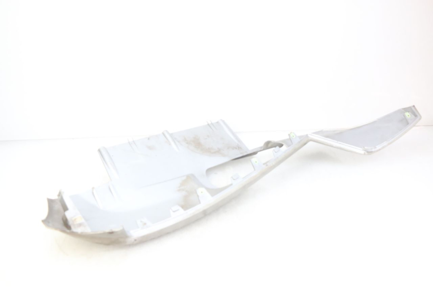 photo de LOWER FAIRING PEUGEOT SATELIS 125 (2010 - 2012) - Technical close-up