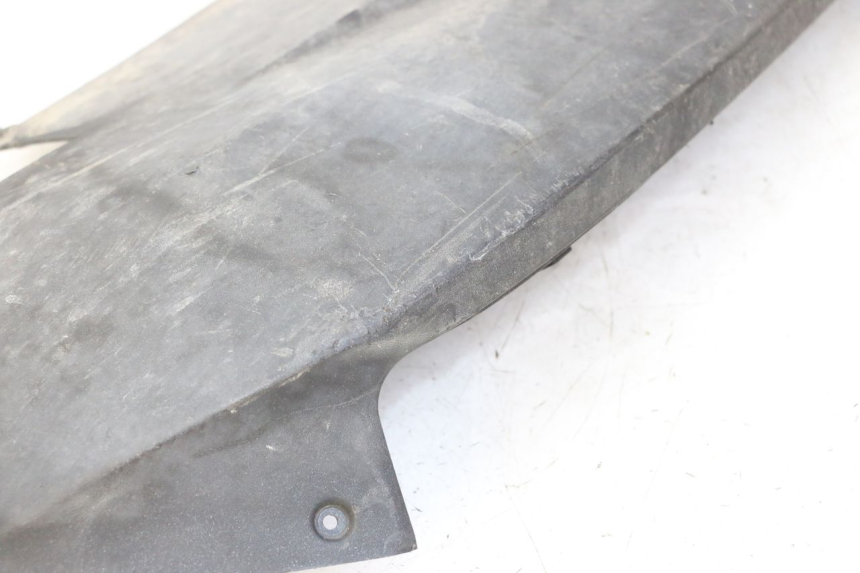 photo de LOWER FAIRING PEUGEOT SATELIS 125 (2010 - 2012) - Fixing points details