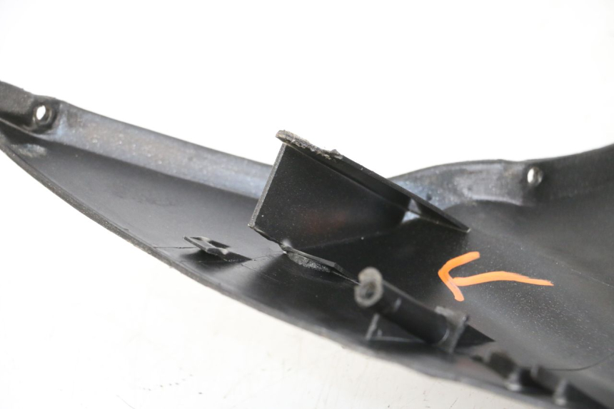 photo de BELLY PANEL APRILIA SR CARB LC 2T 50 (2004 - 2012) - Zoom on usage condition