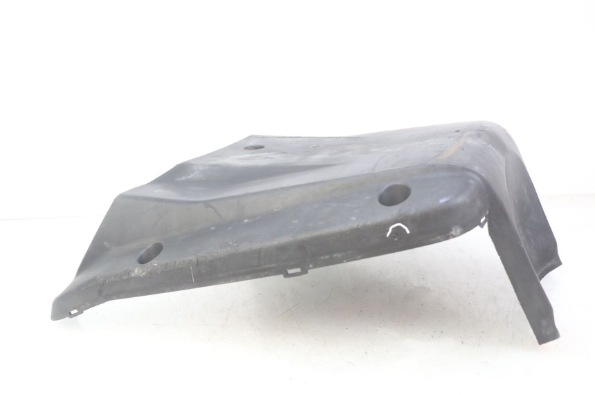 photo de LOWER BODY SHELL MBK STUNT NAKED 50 (2004 - 2018) - Fixing points details