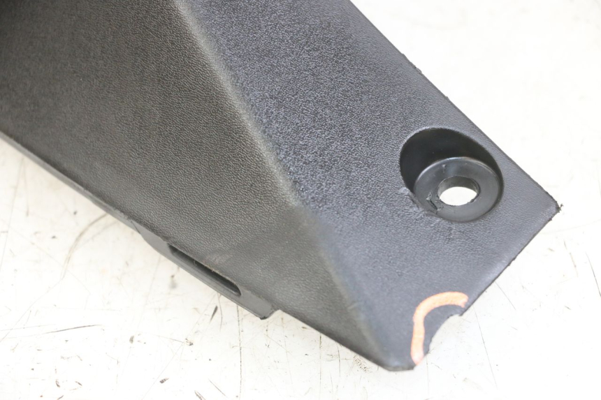 photo de BELLY PANEL SUZUKI BURGMAN 125 (2018 - 2021) - Surface and material condition