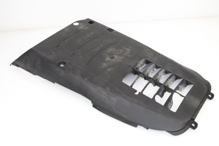 photo de LOWER PART OF THE BODY SUZUKI UH BURGMAN 125 (2002 - 2006) - Zoom on usage condition