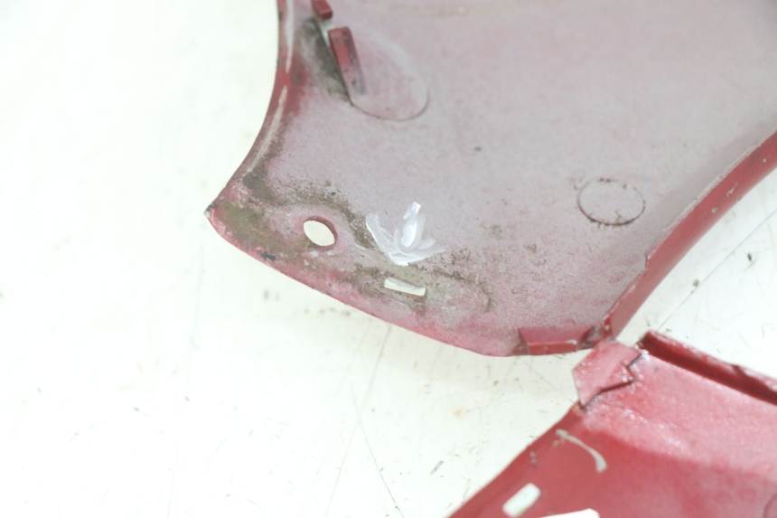 photo de LOWER BODY SHELL PEUGEOT SV 125 (1991 - 1994) - High-resolution close-up