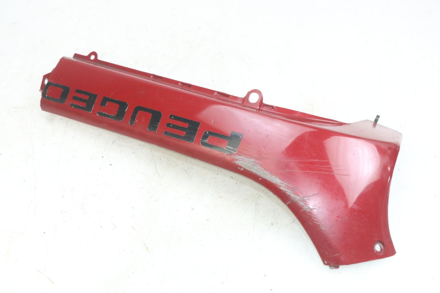 photo de LOWER BODY SHELL PEUGEOT SV 125 (1991 - 1994) - Technical close-up