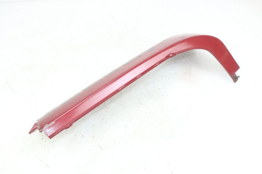 photo de LOWER BODY SHELL PEUGEOT SV 125 (1991 - 1994) - Fixing points details