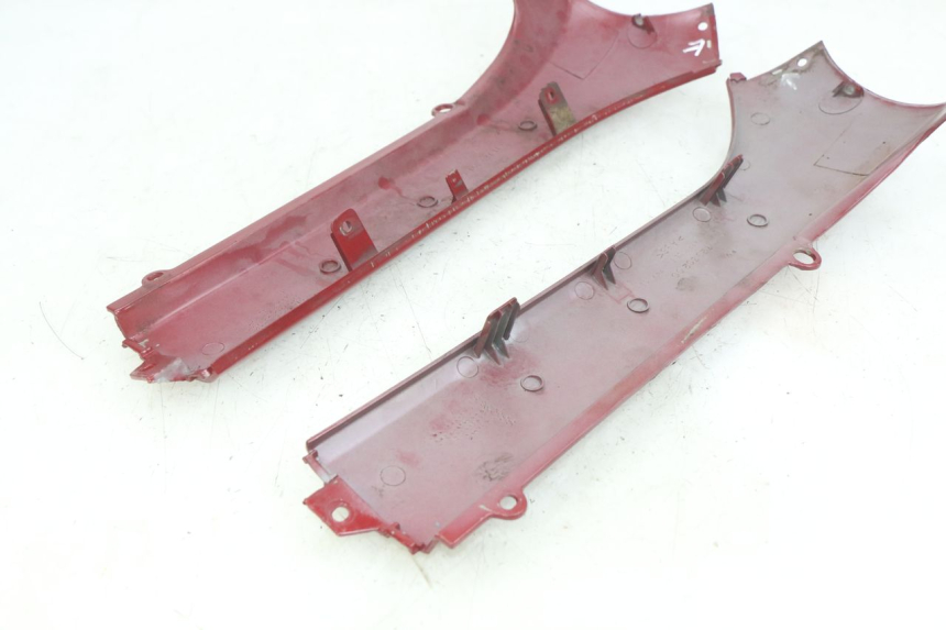 photo de LOWER BODY SHELL PEUGEOT SV 125 (1991 - 1994) - Markings and original references