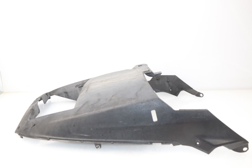 photo de LOWER BODY SHELL YAMAHA X-MAX XMAX 125 (2010 - 2013) - Zoom on usage condition