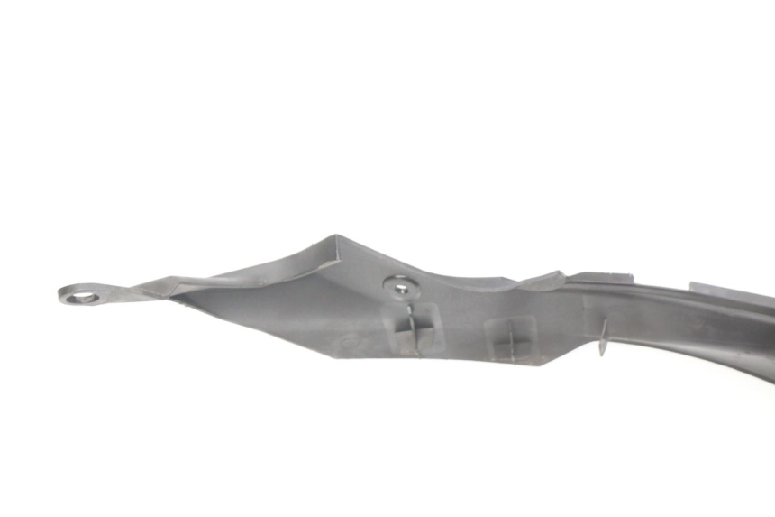 photo de LOWER BODY SHELL YAMAHA X-MAX XMAX 125 (2010 - 2013) - Technical close-up