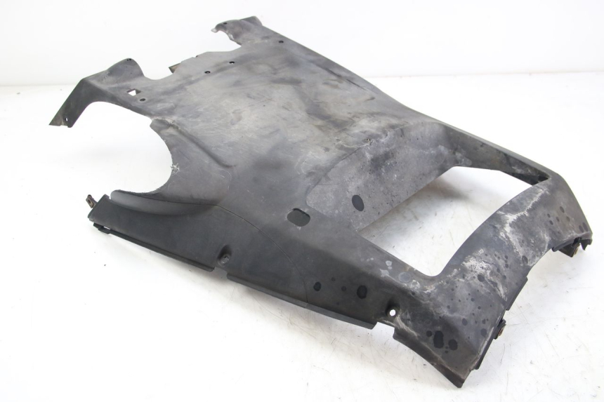 photo de LOWER FAIRING YAMAHA XMAX X-MAX 125 (2006 - 2009) - Zoom on usage condition