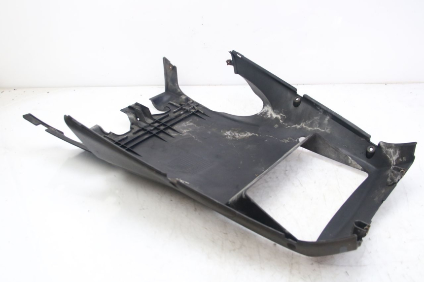 photo de LOWER FAIRING YAMAHA XMAX X-MAX 125 (2006 - 2009) - Fixing points details